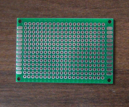 Двусторонняя макетная плата 4х6 см, зеленая
