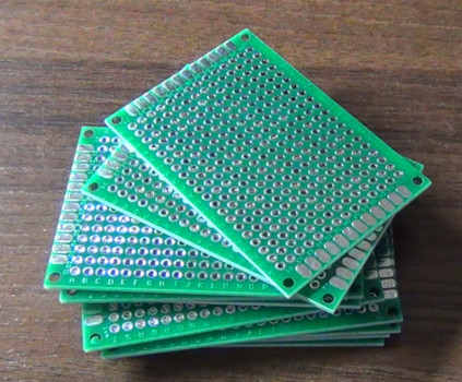 Двусторонняя макетная плата 4х6 см, зеленая