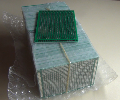 Двусторонняя макетная плата 6х8 см, зеленая